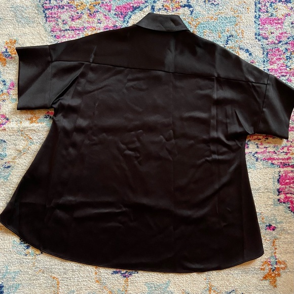 NEW! Alice + Olivia Edyth High-Low Top - Picture 9 of 9